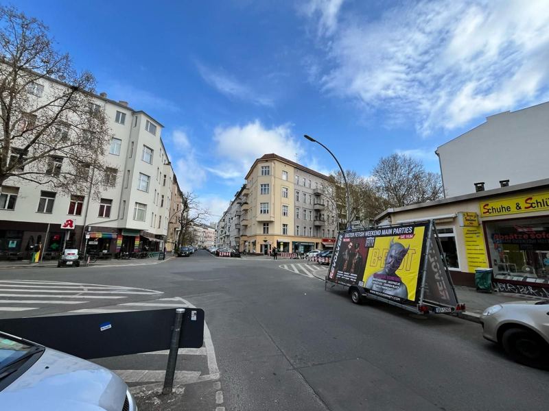 Werbeanhänger: Easter Weekend Kampagne – Berlin
